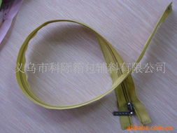 義烏市科際箱包輔料公司 以專(zhuān)業(yè)輔料為核心，拓展日用百貨銷(xiāo)售新篇